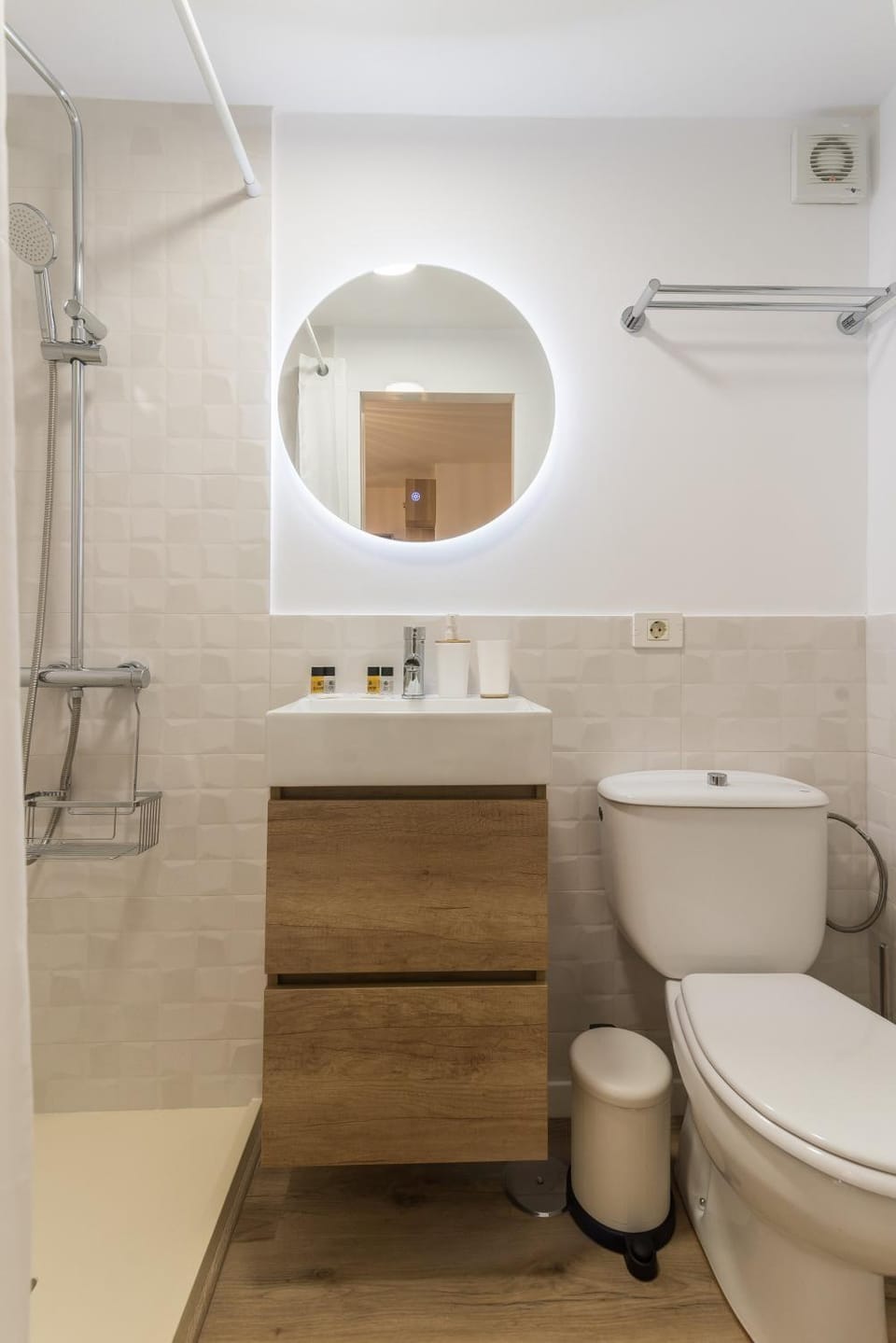 Shower, Toilet, Bathroom