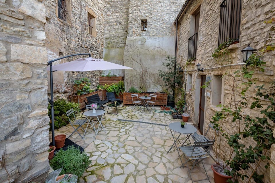 Property building, Patio, Garden