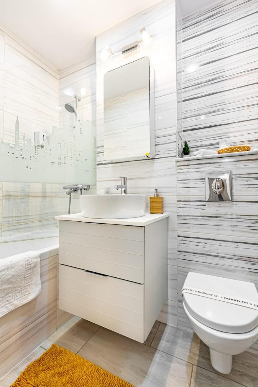 Bathroom, Bath, towels