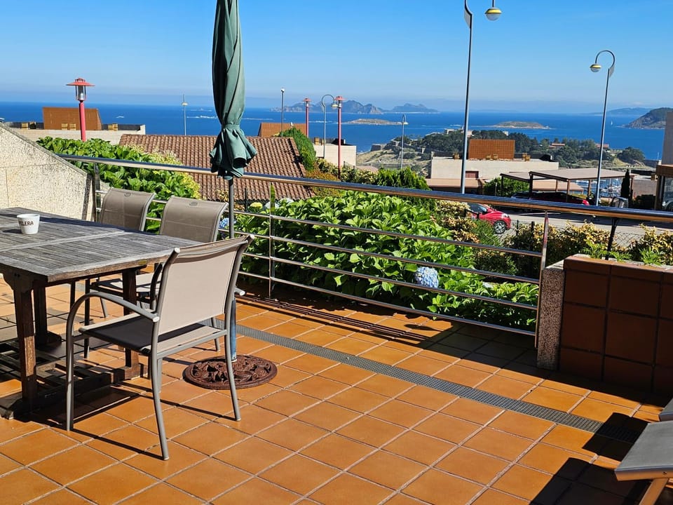 View (from property/room), Balcony/Terrace, Sea view