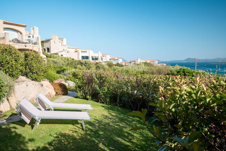 Garden, Sea view