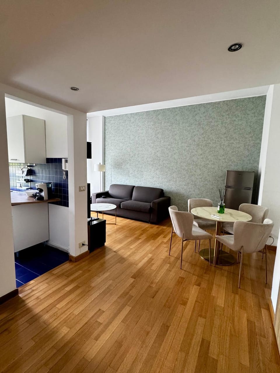 Living room, Dining area, minibar