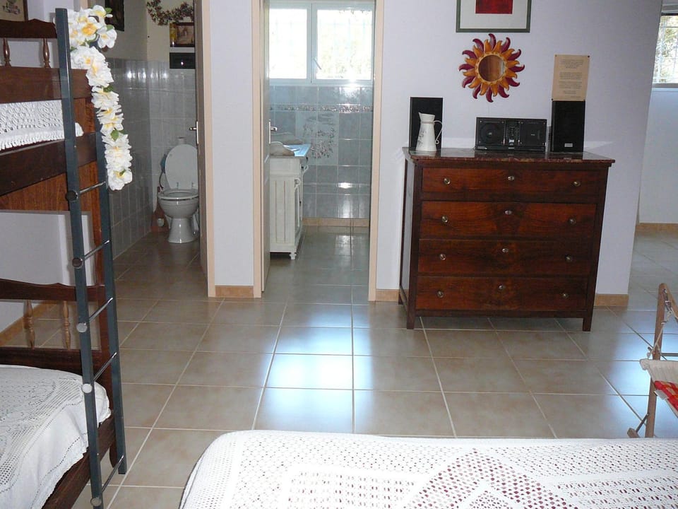 Grand studio 50M2 Vallée Heureuse Apartment in Catalonia