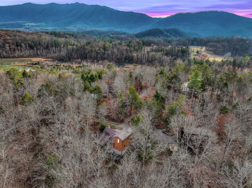 Cedar Knob - Log cabin in Townsend, TN Cabin in Great Smoky Mountains
