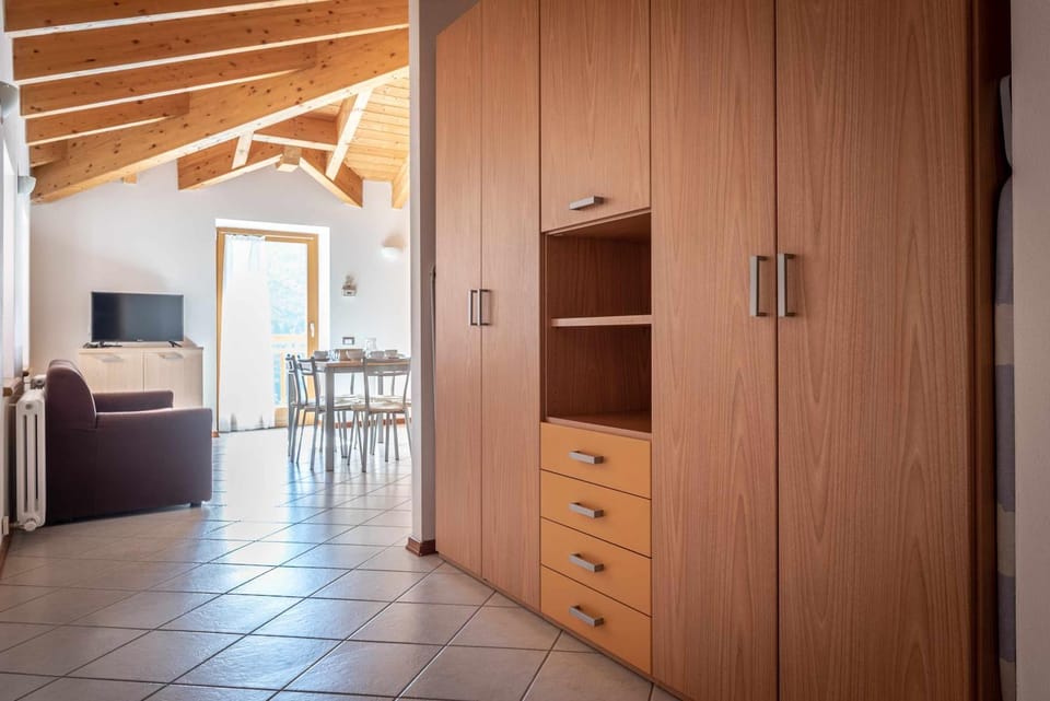 Communal lounge/ TV room, Living room, wardrobe