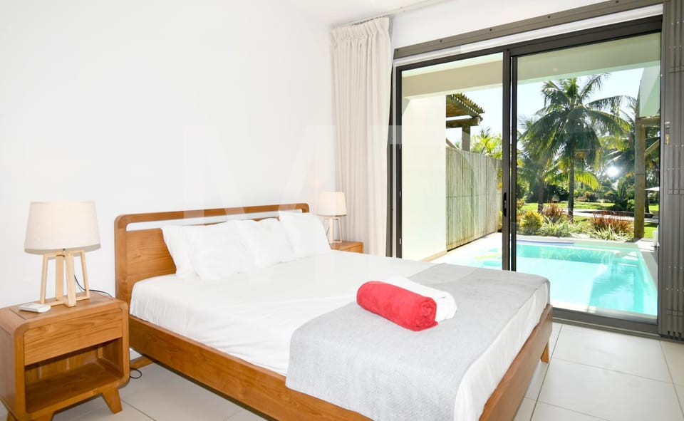 Bedroom, Swimming pool
