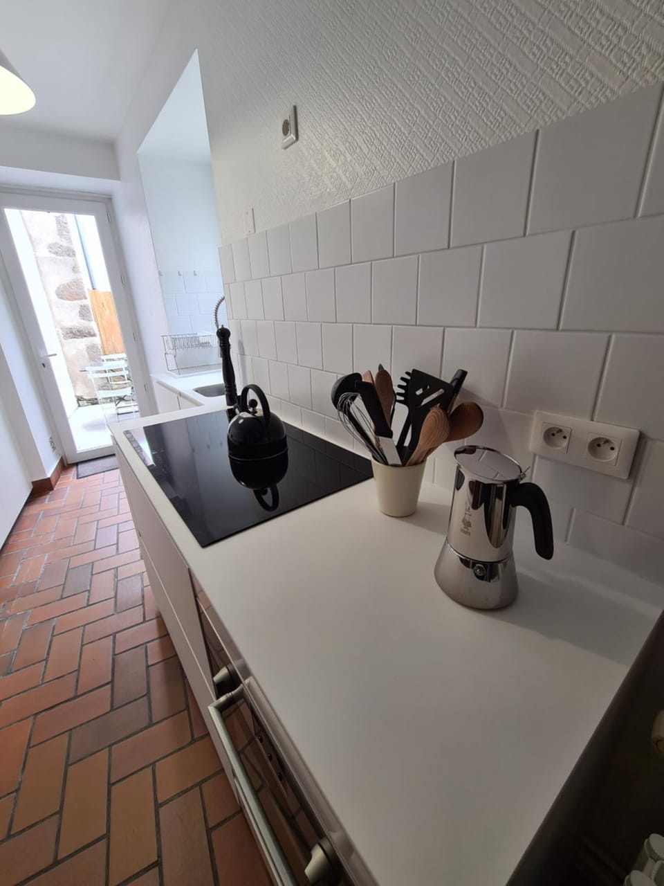 Coffee/tea facilities, kitchen