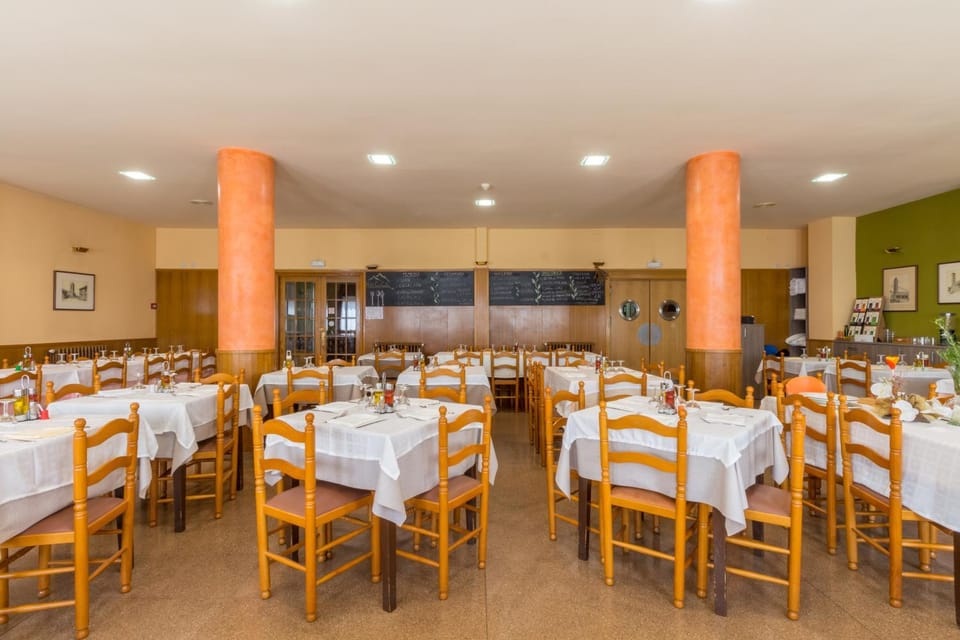 Restaurant/places to eat, Restaurant/places to eat, Summer