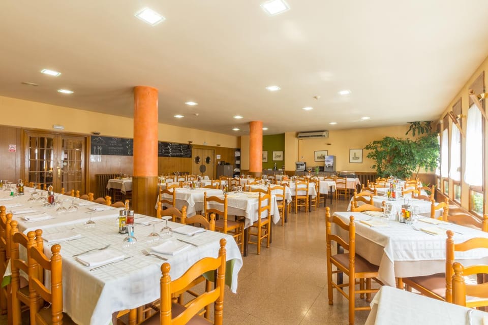 Restaurant/places to eat, Restaurant/places to eat, Summer