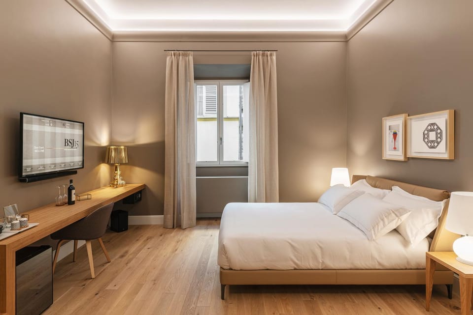 Bed, Photo of the whole room, Bedroom, Quiet street view, hair dresser, soundproof