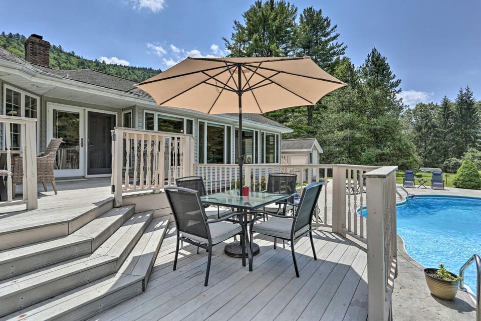 Patio, Spring, Day, Balcony/Terrace, Seating area, Garden view, Pool view, Swimming pool, sunbed
