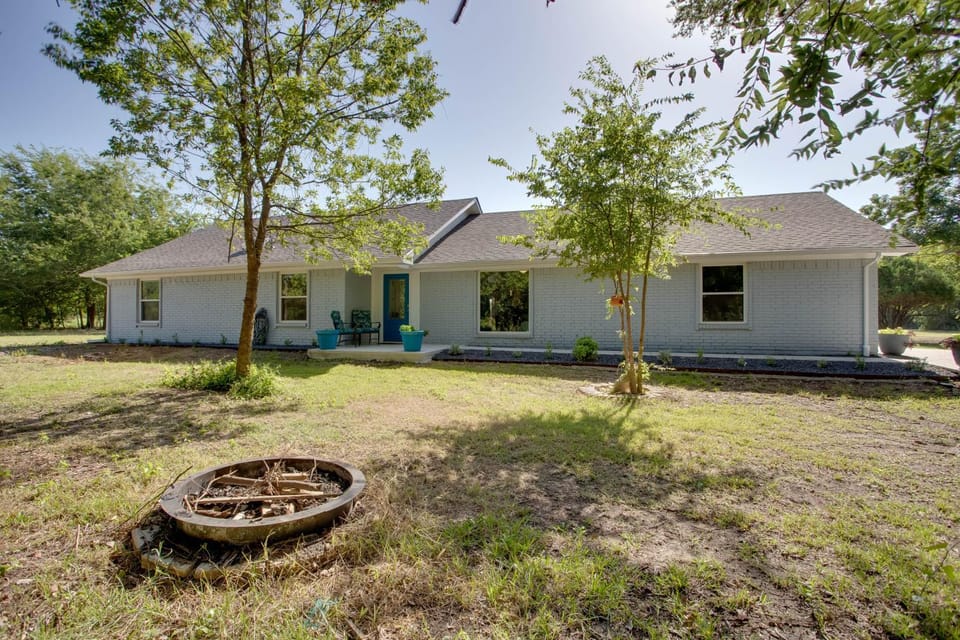 ~ 3 Mi to Dtwn McKinney: Suburban Texas Retreat House in McKinney