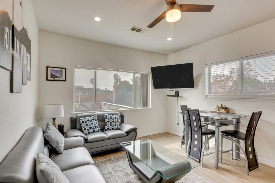 5 Mi to Universal Studios: Family Gem w/ Hot Tub! House in Burbank