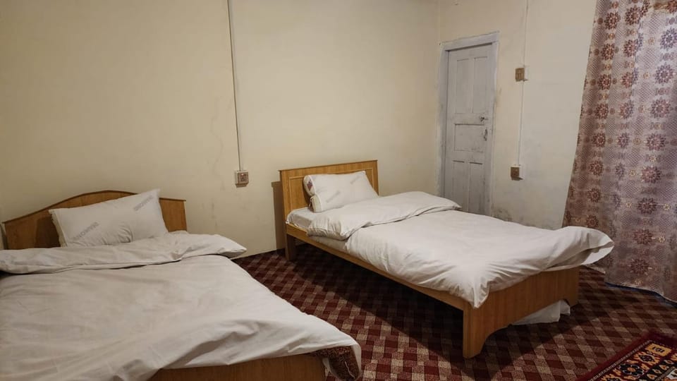 Bed, Photo of the whole room, Bedroom, Garden view, towels