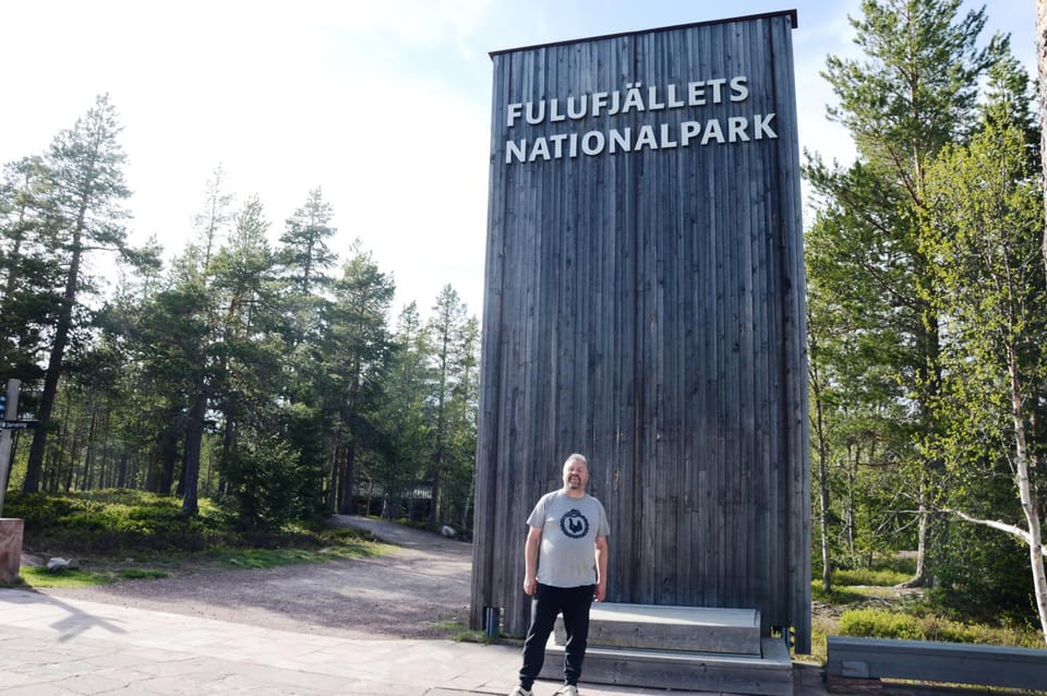Nearby landmark, Natural landscape