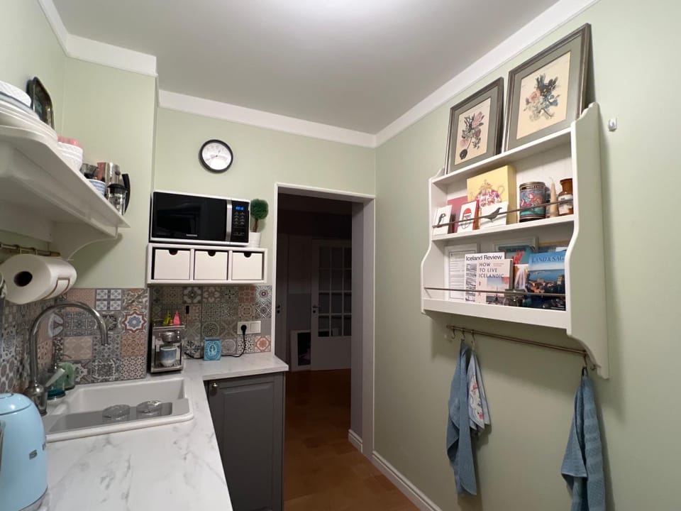 Kitchen or kitchenette, Kitchen or kitchenette