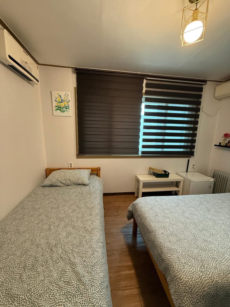 Bed, Photo of the whole room, Bedroom, air conditioner