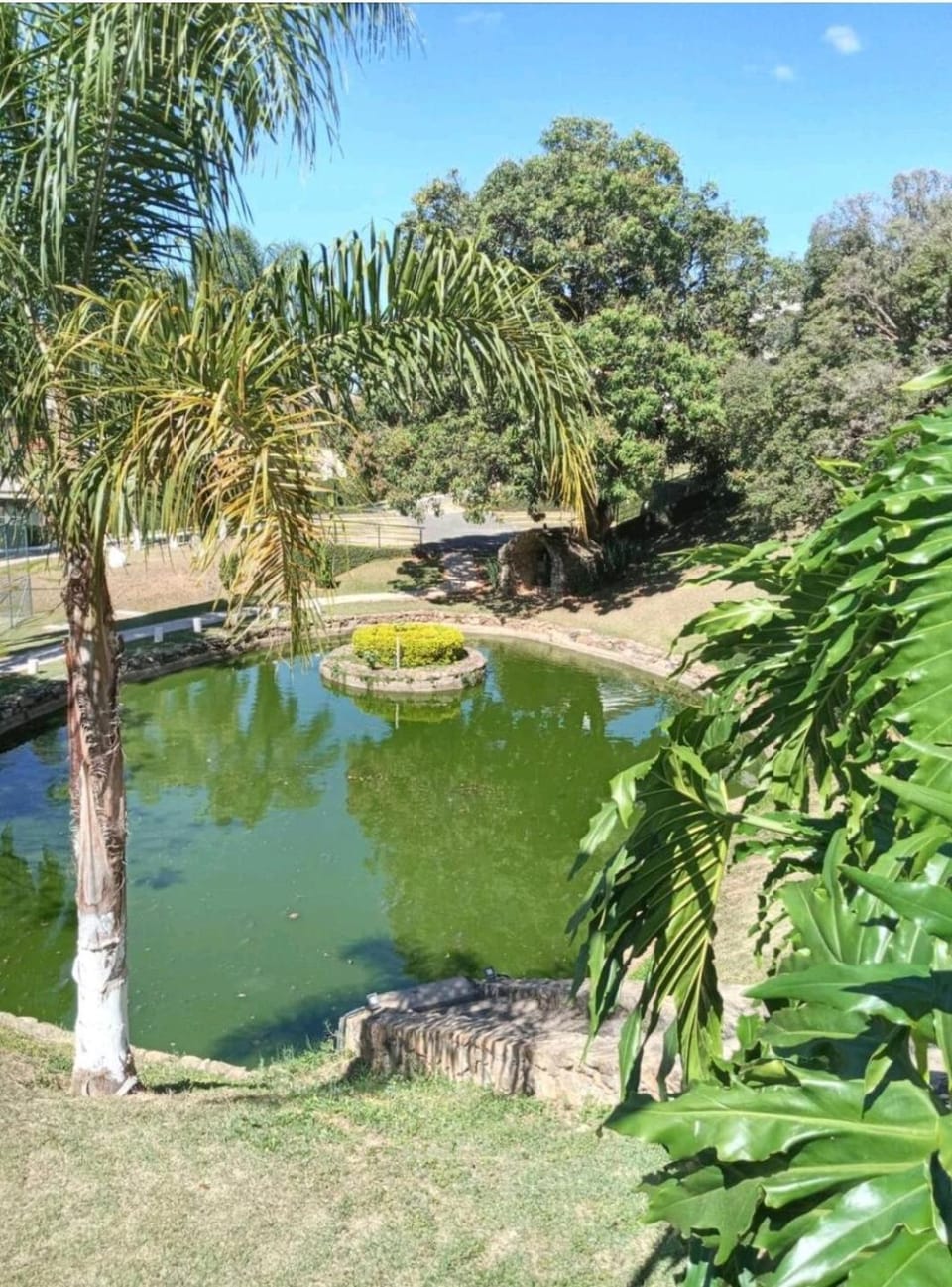 Flat encantador localizado no melhor de Serra Negra - SP Apartment in Serra Negra