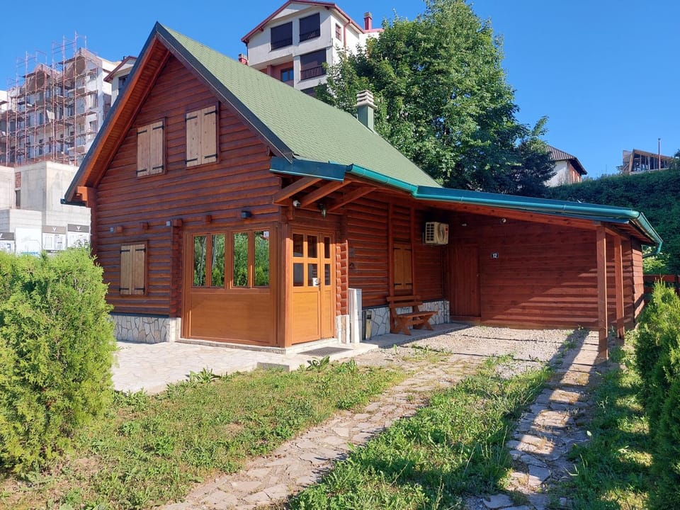 Property building, Day, Garden