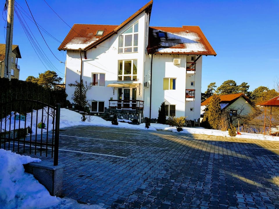 Property building, Day, Winter