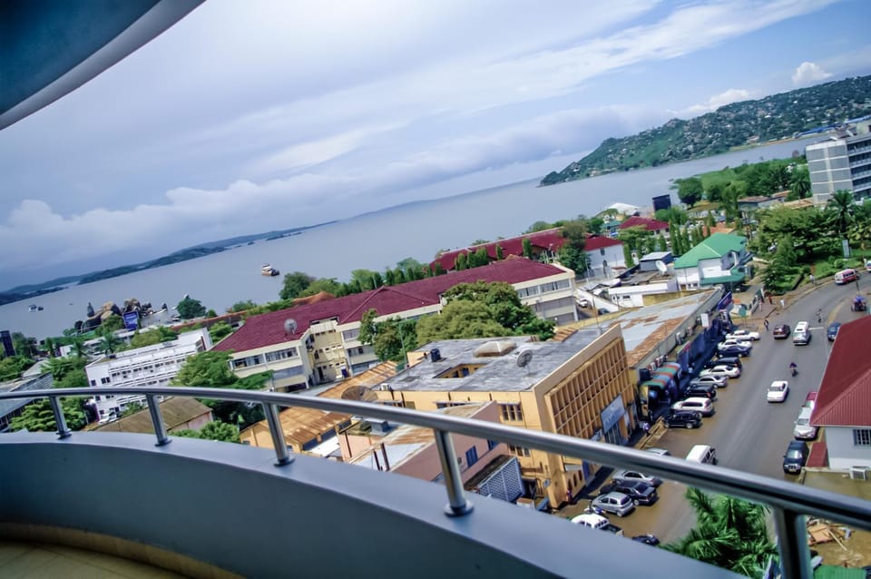Day, View (from property/room), Balcony/Terrace, City view, Lake view, Parking