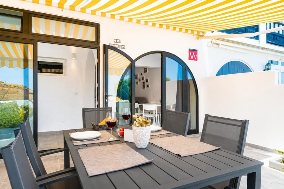 Casa Johan - apartamento con soprendentes vistas y terraza ajardinada Apartment in Comarca Sur