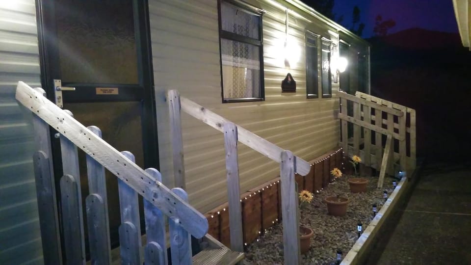 Dingle Mobile Home Peace and Quiet ENTIRE PLACE Apartment in County Kerry