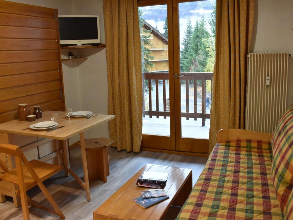 Studio cosy avec balcon, proche des pistes et commerces - Méribel - FR-1-180-567 Apartment in Les Allues