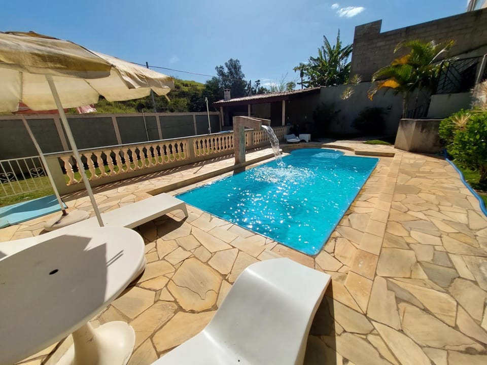 Swimming pool, sunbed