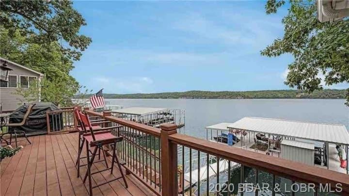 21 Mile Marker Overlook House in Lake of the Ozarks