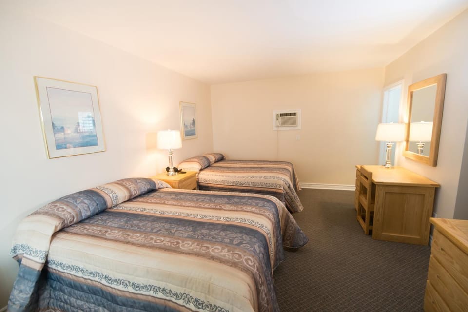 Trapper's Choice Inn & Restaurant Motel in Parry Sound