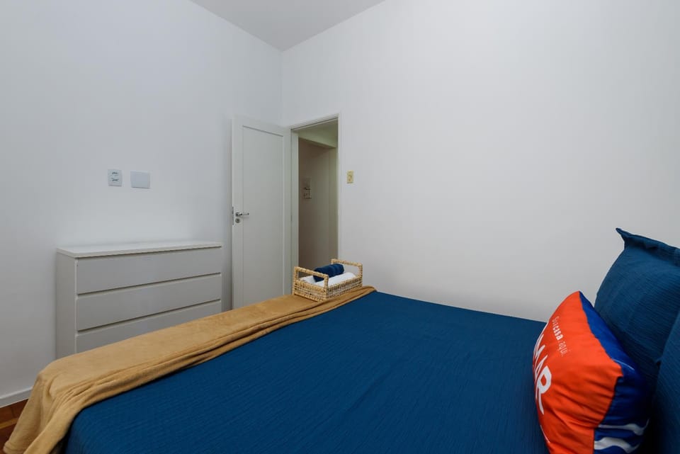 2BDRs 100m from Copacabana Beach | AS 13/705 Apartment in Rio de Janeiro