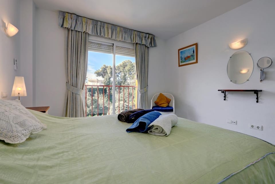 Living room, Bedroom