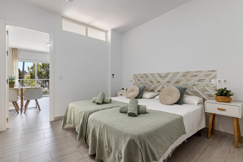 Carihuela Palace 912 by IVI Real Estate Apartment in Torremolinos