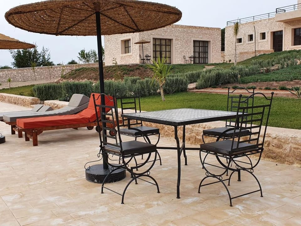 Patio, Garden, Garden view, Swimming pool, sunbed
