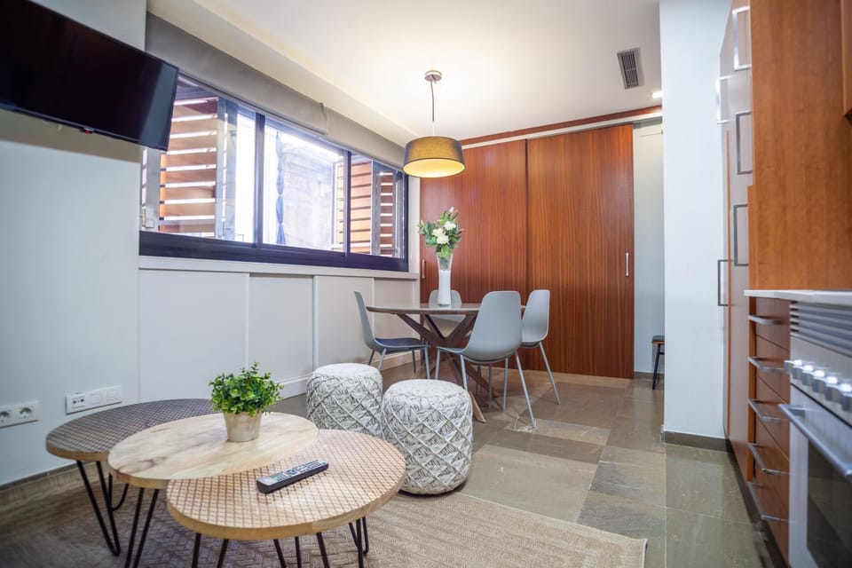 TV and multimedia, Kitchen or kitchenette, Dining area