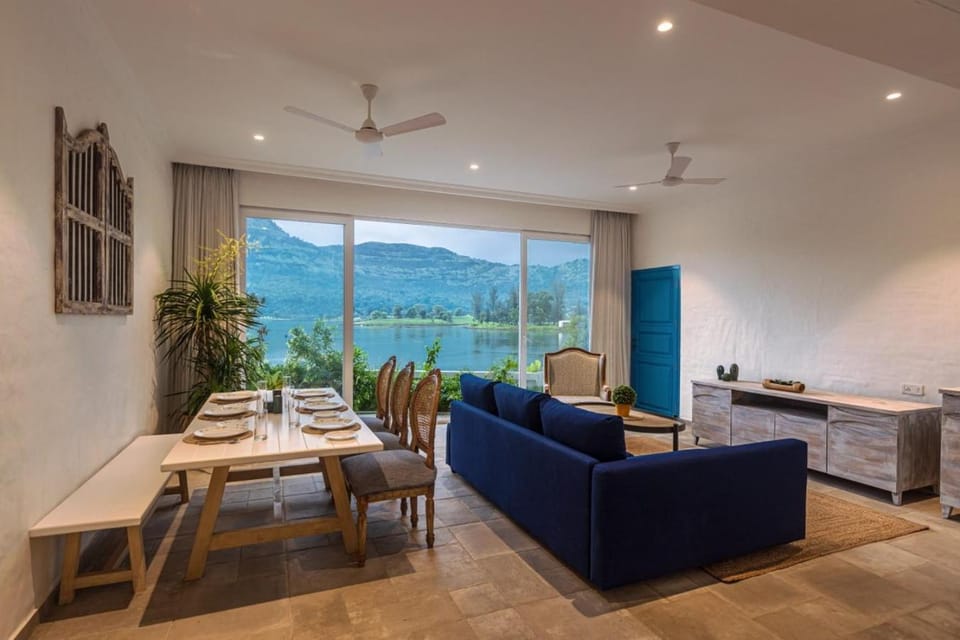 Natural landscape, View (from property/room), Living room, Seating area, Dining area, Mountain view