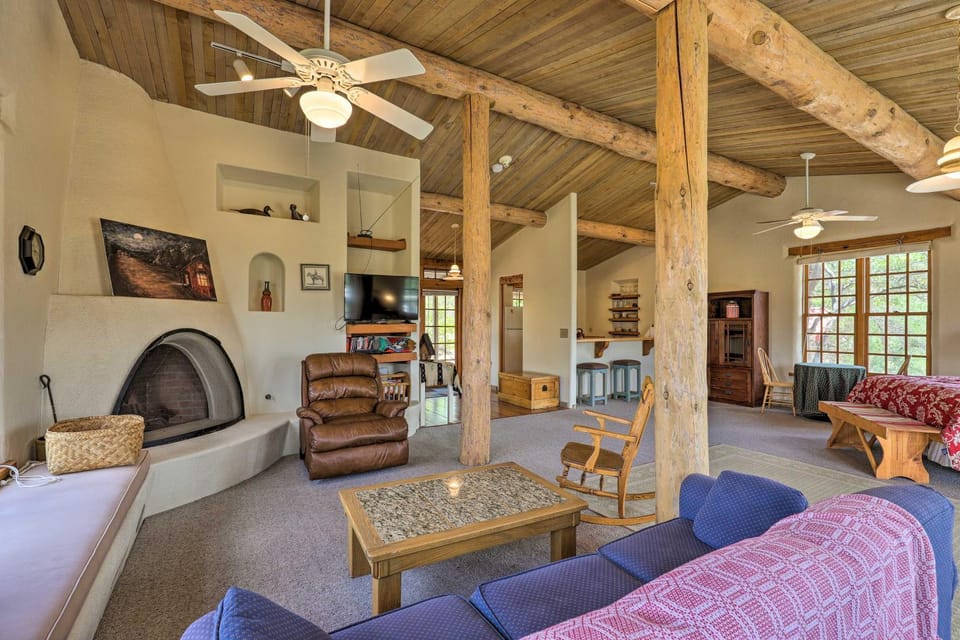 Hike & Relax: Prescott Studio w/ Thumb Butte Views Apartment in Prescott