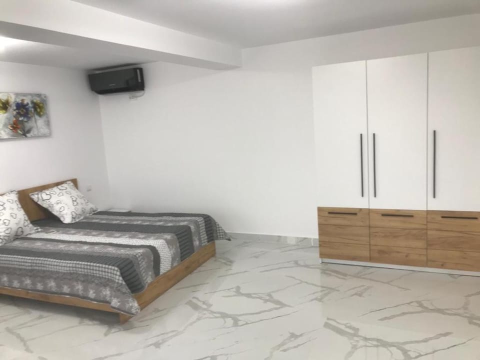 Bed, Bedroom, Internal: Not applicable to any particular room
