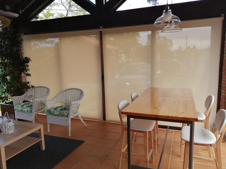 Balcony/Terrace, Living room, Seating area, Dining area