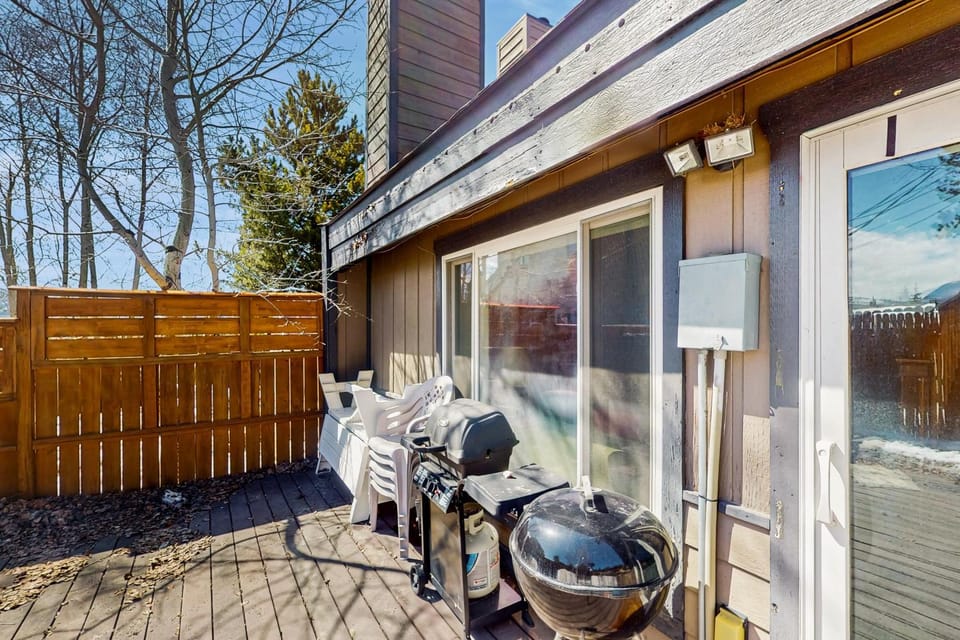 Mountain Dreams Condo Apartment in Fraser