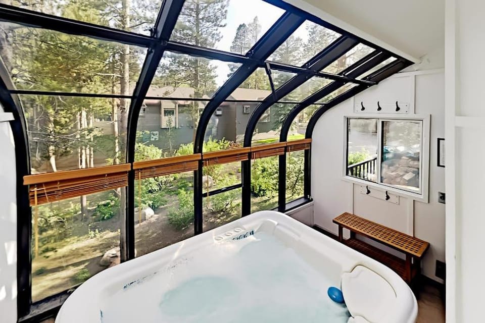 Forest Creek 12 Apartment in Mammoth Lakes