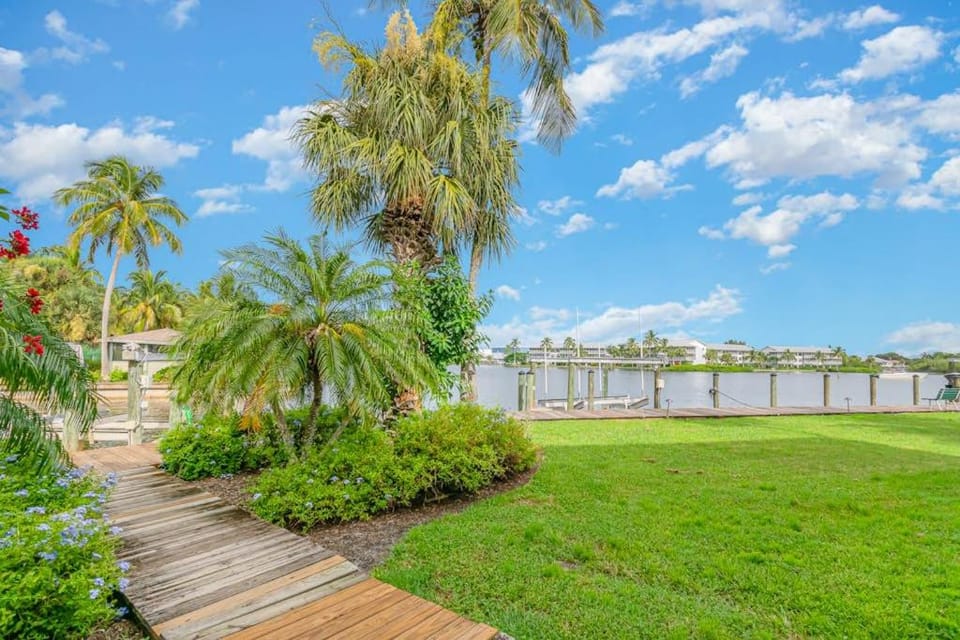 Mermaid Haven at Bocilla House in Bokeelia