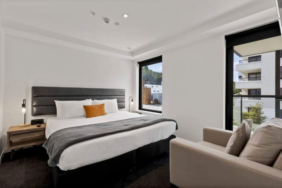 Suki Apartment at the base of Coronet Peak Apartment in Queenstown