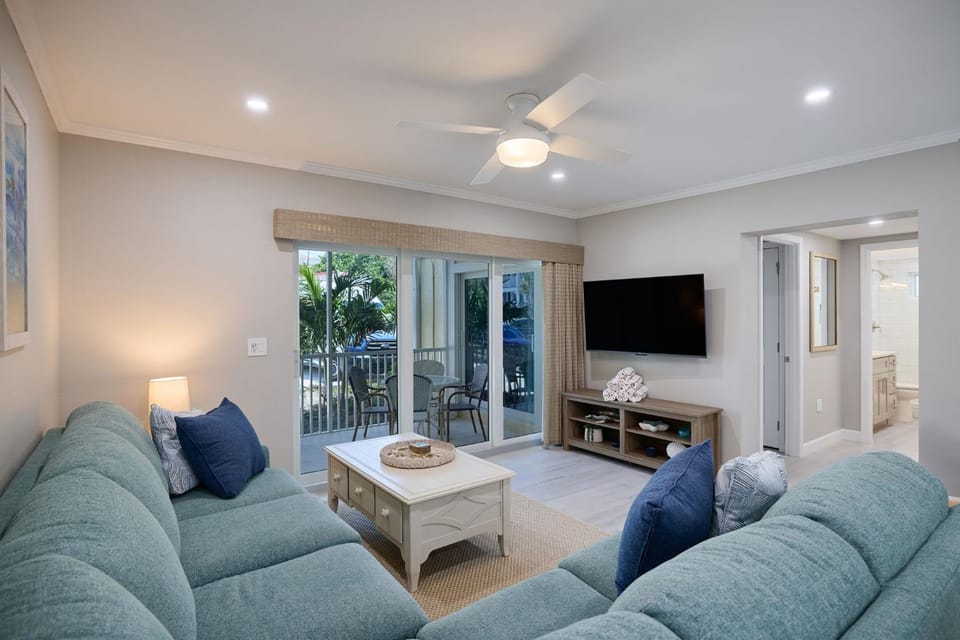 Villa Sanibel 1D - Stunning Walk Out Beach Residence at Exclusive Villa Sanibel House in Sanibel Island