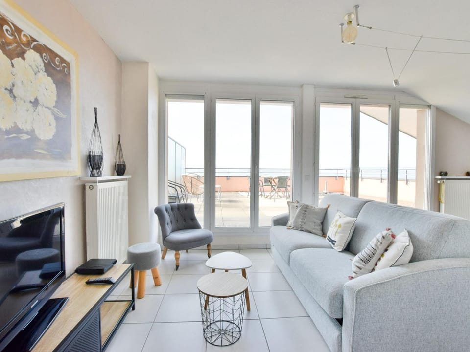 Appartement cozy à Évian, avec terrasse, animaux et parking - FR-1-498-69 Apartment in Évian-les-Bains