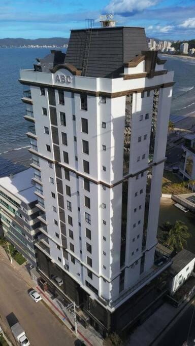 Property building, Day, Bird's eye view, City view, Sea view, Location