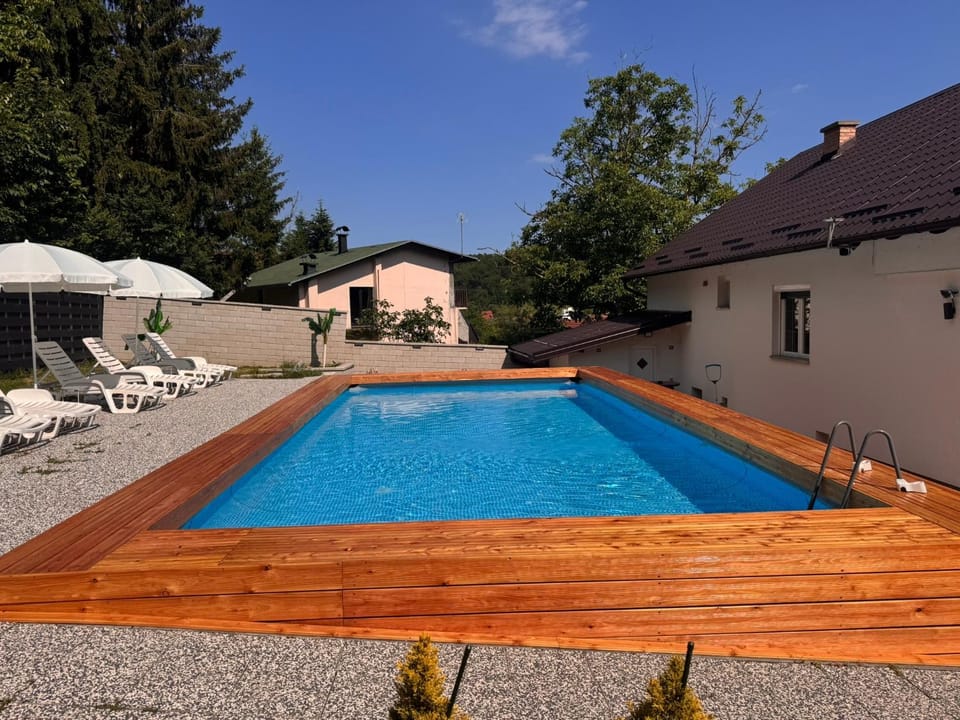 Property building, Day, Pool view, Swimming pool