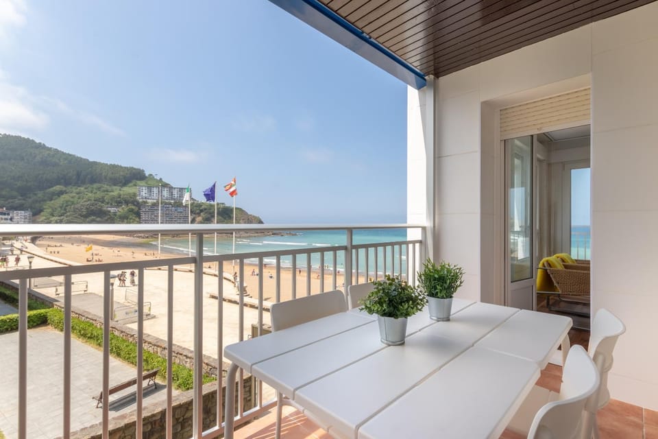 Balcony/Terrace, Balcony/Terrace, Beach, Sea view, Sea view