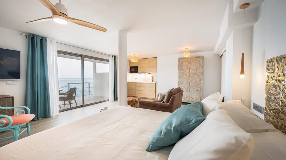 Bedroom, Sea view